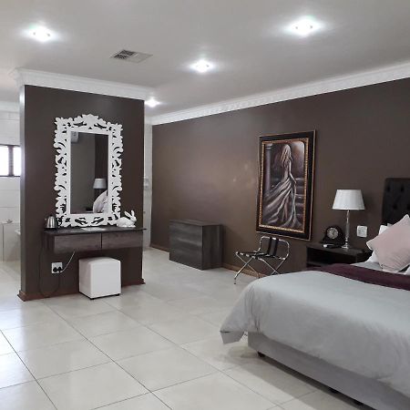 Tuscany Vryburg מראה חיצוני תמונה